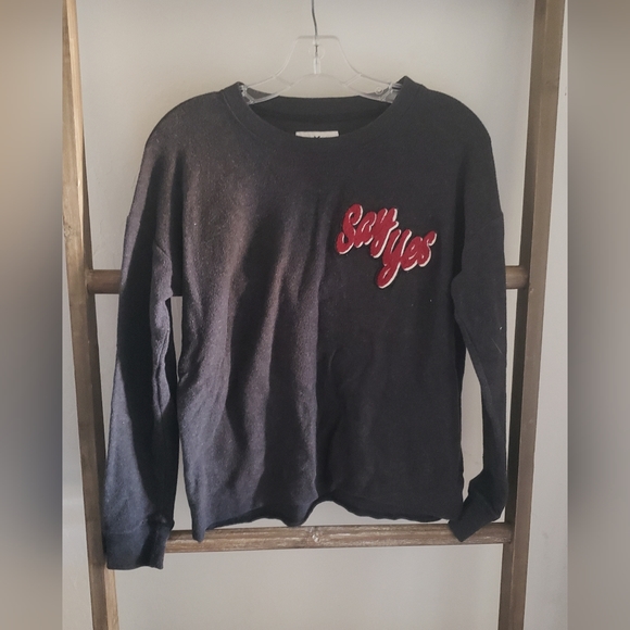 American Eagle Outfitters Sweaters - American Eagles Outfitters 'Say Yes' Crewneck Swester Size Small